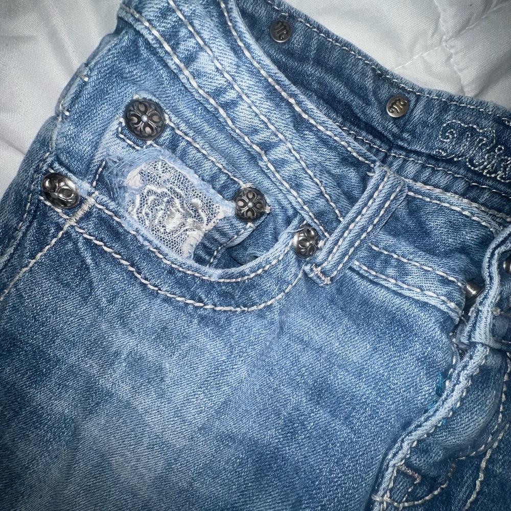 Women’s Miss Me bermuda shorts size 25 like new